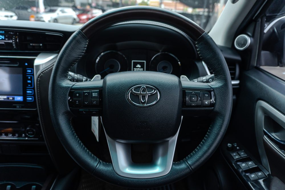 2019 TOYOTA FORTUNER 2.4 V [1P1876V]