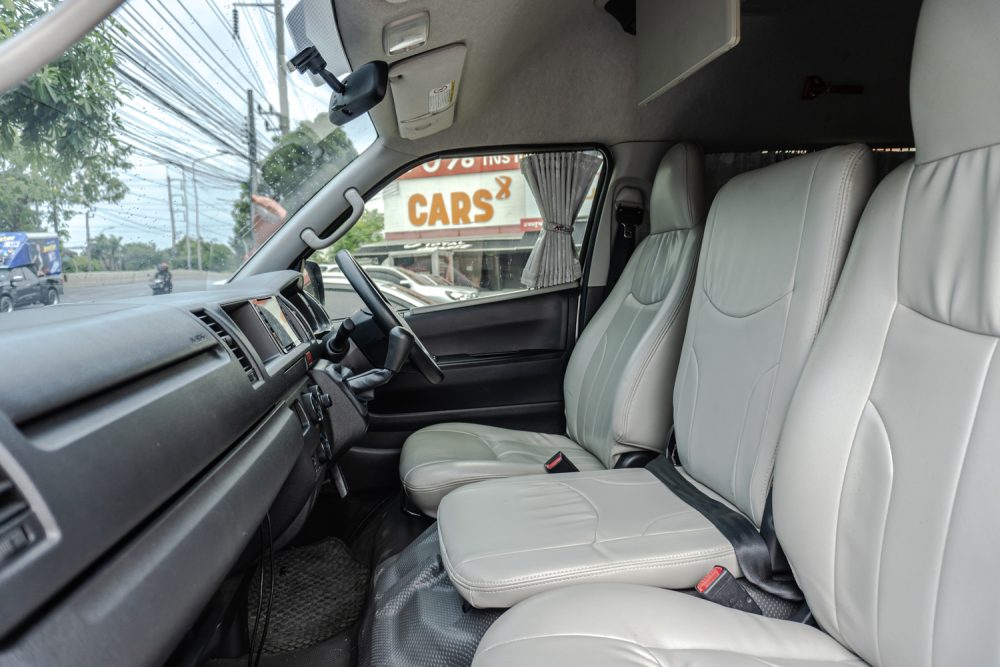 2019 TOYOTA COMMUTER 3.0 D4D [1P1766]