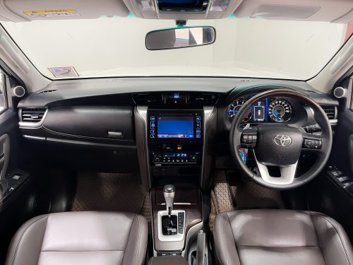 2019 TOYOTA FORTUNER 2.4 V [1P1876V]