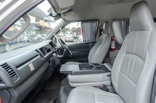 2017 TOYOTA COMMUTER 3.0 D4D [1P1843]