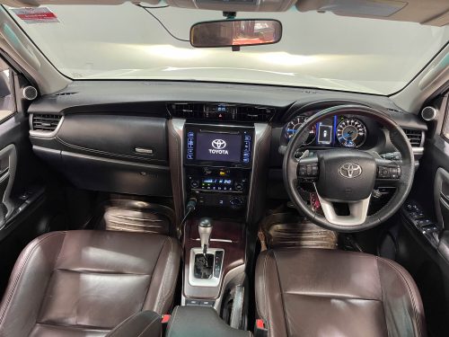 2019 Toyota FORTUNER 2.4 V 4WD [1P2011]