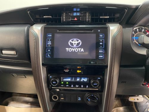 2019 Toyota FORTUNER 2.4 V 4WD [1P2011]