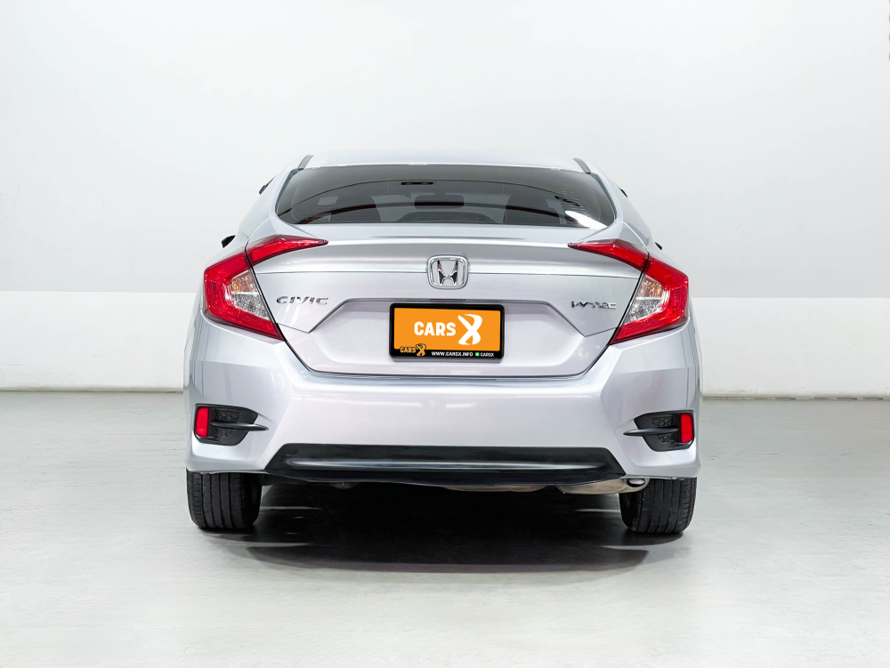 2018 Honda CIVIC 1.8 E [1P1990]