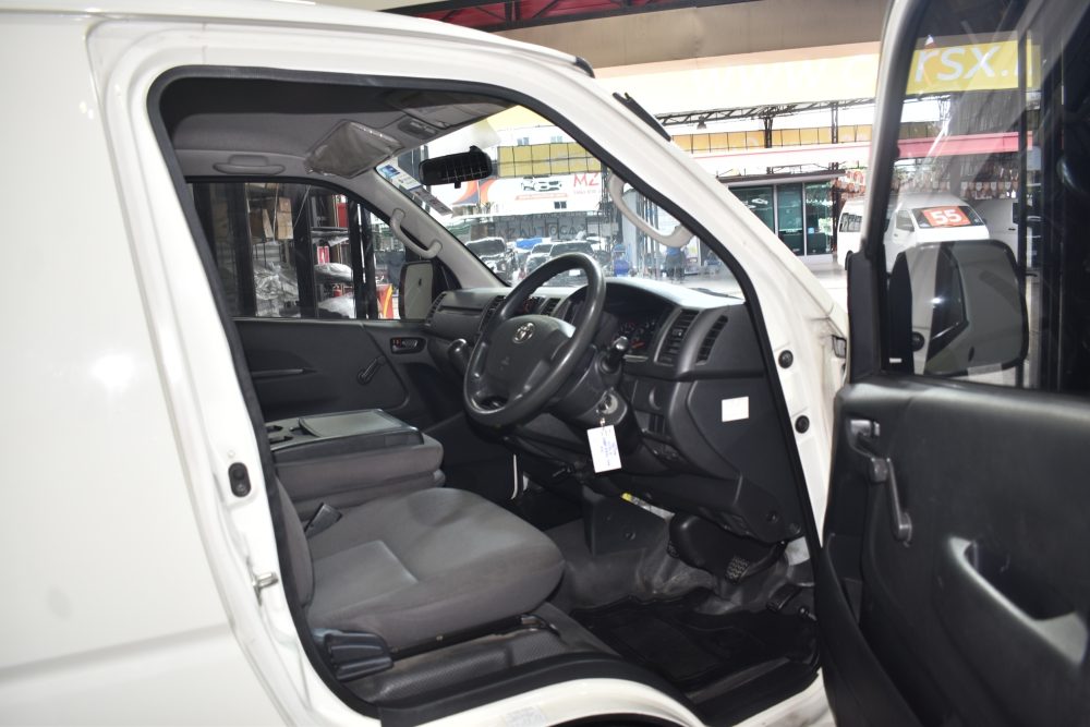 2017 Toyota HIACE 3.0 ECONOMY [1P1760]