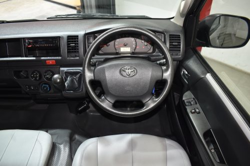 2018 Toyota COMMUTER 3.0 D4D [1P1889]