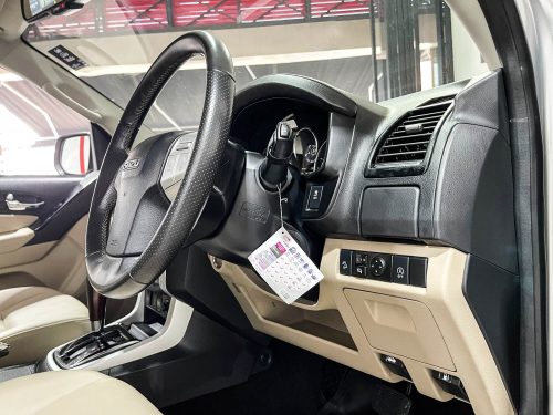 2019 ISUZU MU-X 3.0 DVD [9P0789]