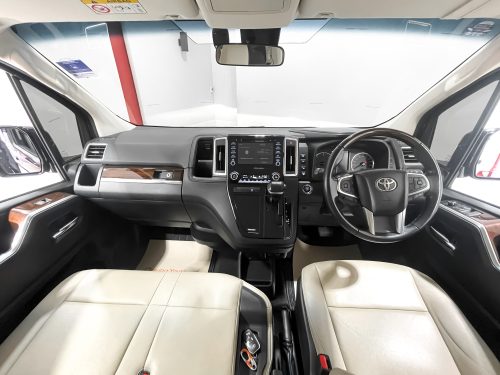 2021 TOYOTA MAJESTY 2.8 PREMIUM [1P2030]