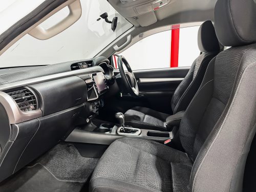 2020 TOYOTA HILUX REVO 2.4 MID PRERUNNER [1P2036]*