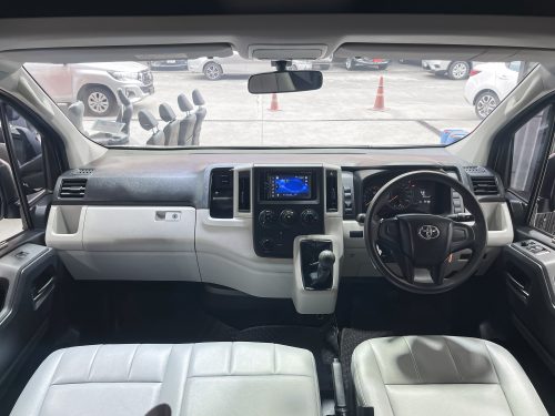 2019 TOYOTA COMMUTER 2.8 [1P2042]