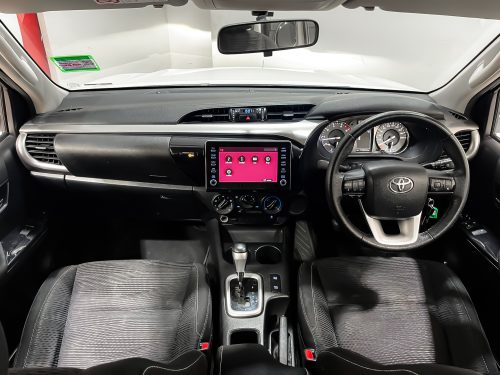 2020 TOYOTA HILUX REVO 2.4 MID PRERUNNER [1P2036]*