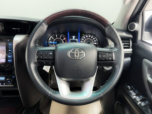 2017 TOYOTA FORTUNER 2.4 V [1P2026V]