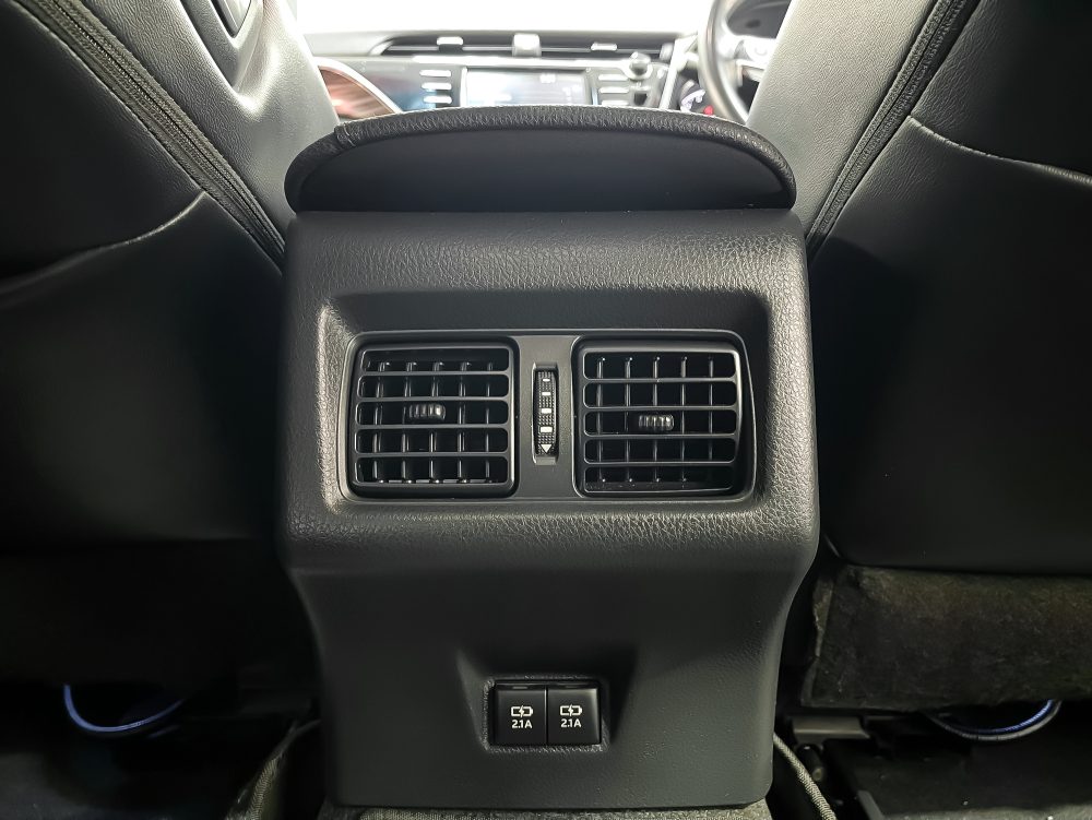 2019 TOYOTA CAMRY 2.0 G [1P2040]*