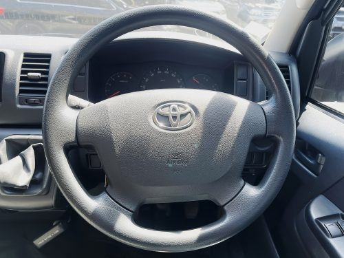 2019 TOYOTA COMMUTER 3.0 D4D [ 1P2050 ]