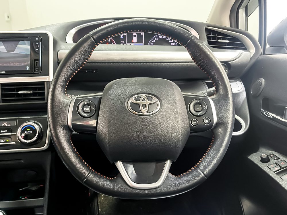 2021 TOYOTA SIENTA 1.5 V [1P2072]