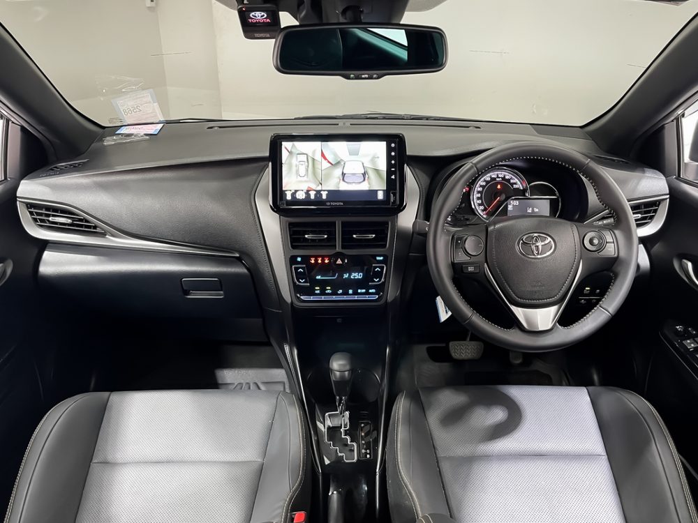 2023 TOYOTA YARIS 1.2 PREMIUM [1P2202V]