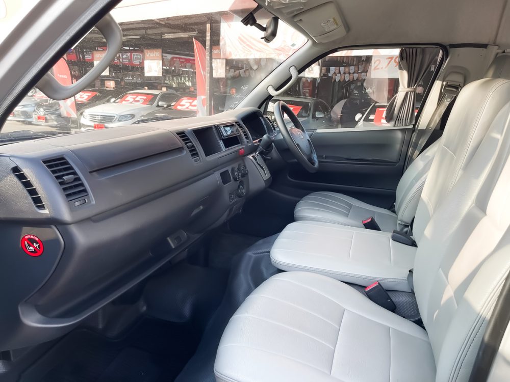 2019 TOYOTA COMMUTER 3.0 D4D [1P2147]