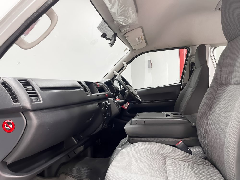 2015 TOYOTA COMMUTER 3.0 D4D [1P2207]