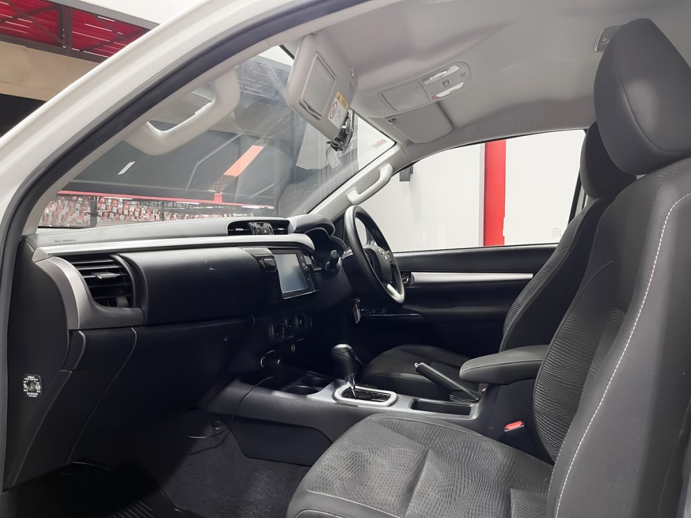 2020 TOYOTA HILUX REVO 2.4 ENTRY PRERUNNER [1P2266]*