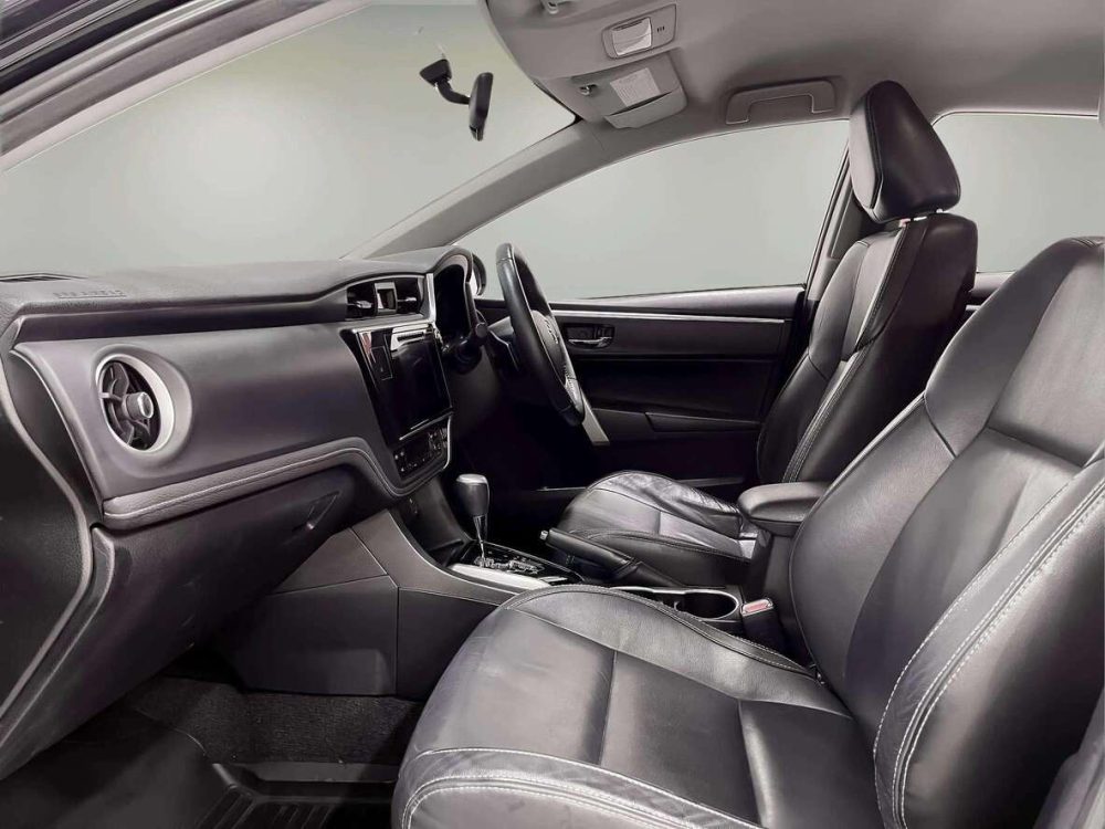 2017 TOYOTA COROLLA ALTIS 1.8 ESPORT [1P2385]
