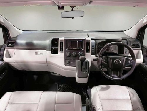 2020 TOYOTA COMMUTER 2.8 [1P2417]