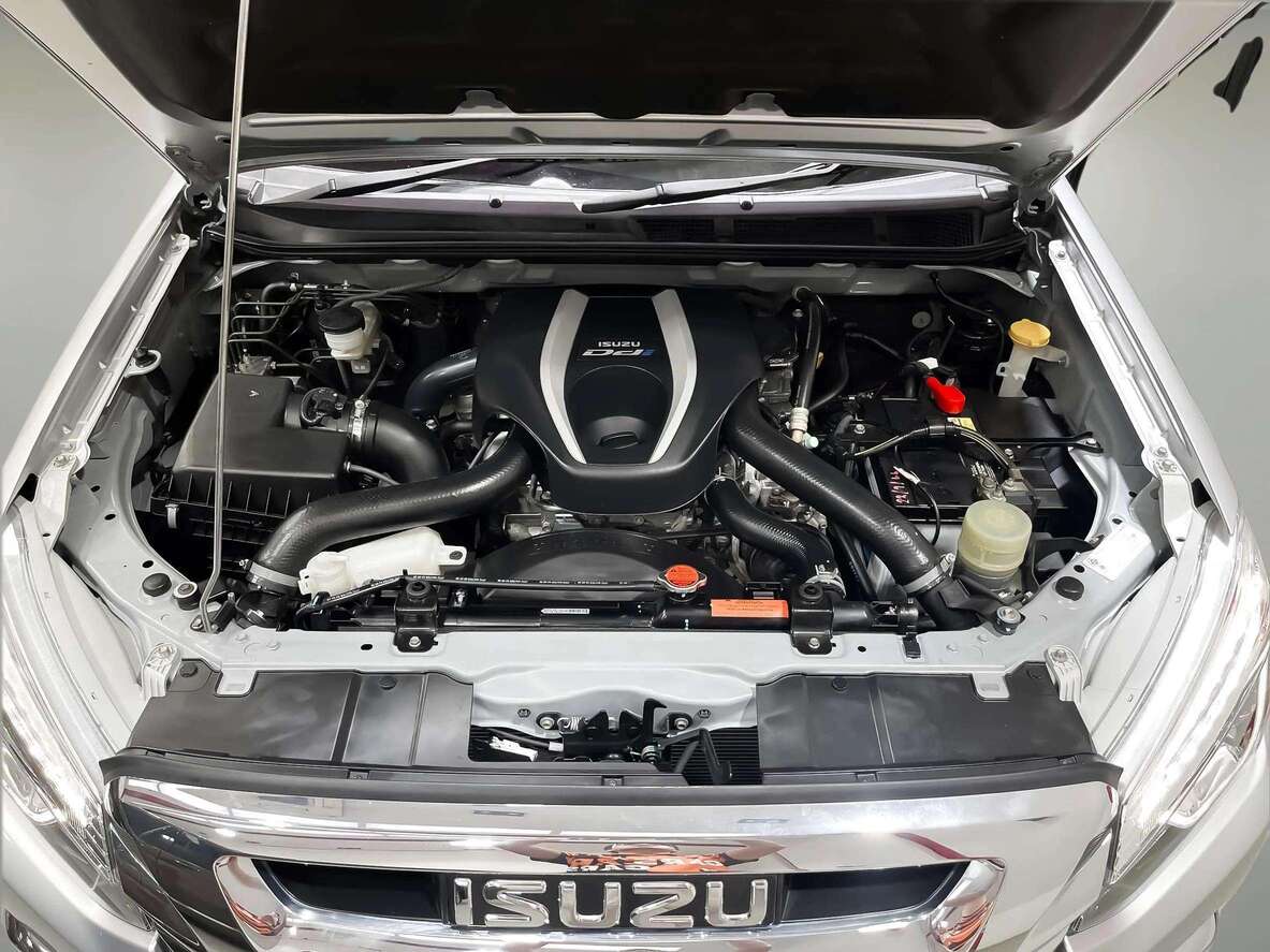 ห้องเครื่อง MU-X