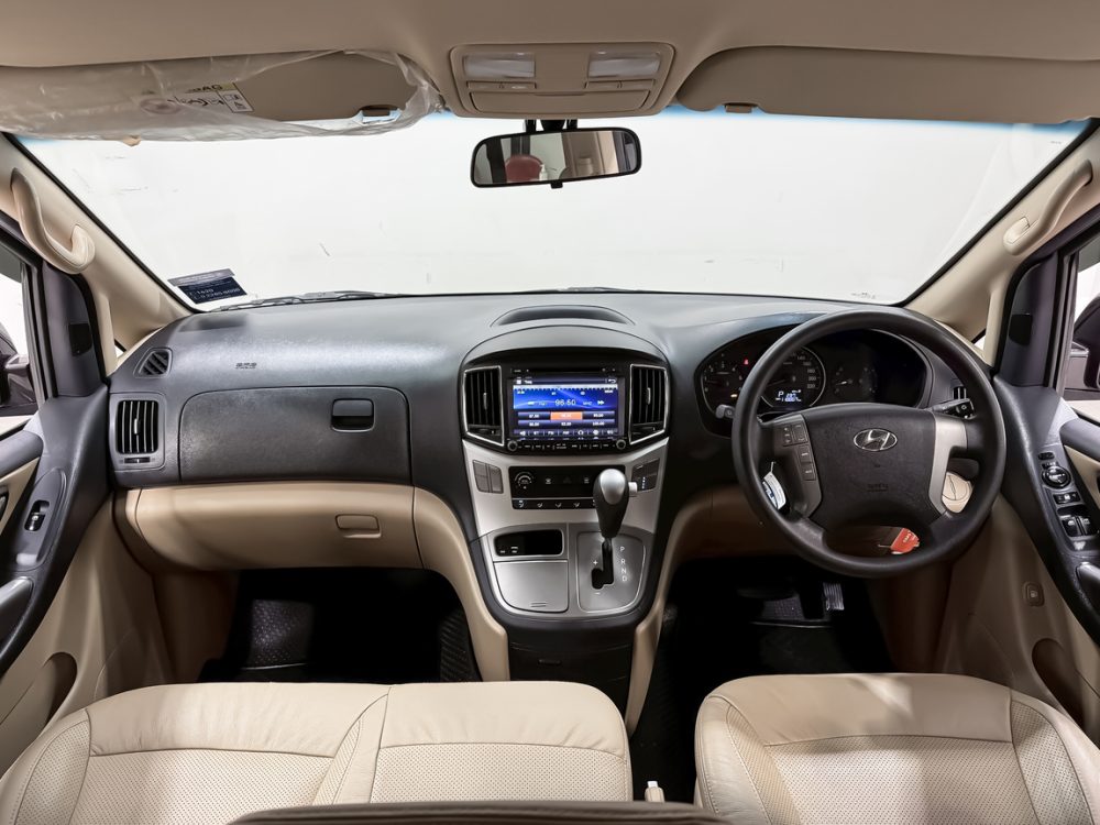 2018 HYUNDAI H-1 2.5 ELITE [1P2488V]