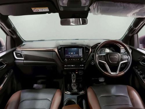 2023 ISUZU D-MAX 3.0 M VCROSS 4WD [1N0039]
