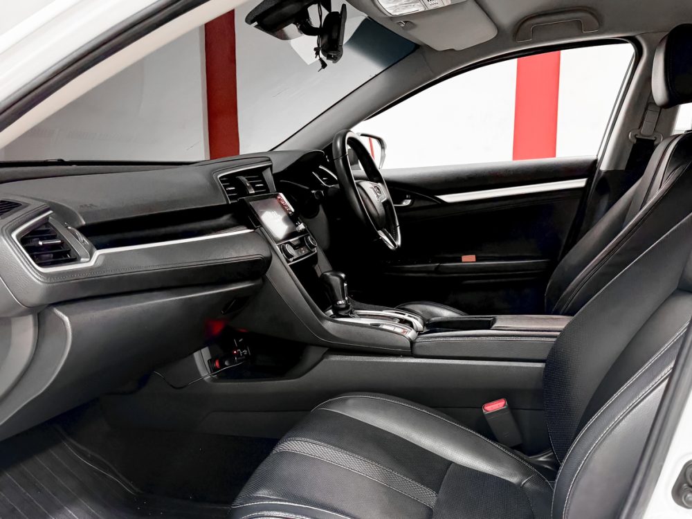 2020 HONDA CIVIC 1.8 EL [1D0002V]