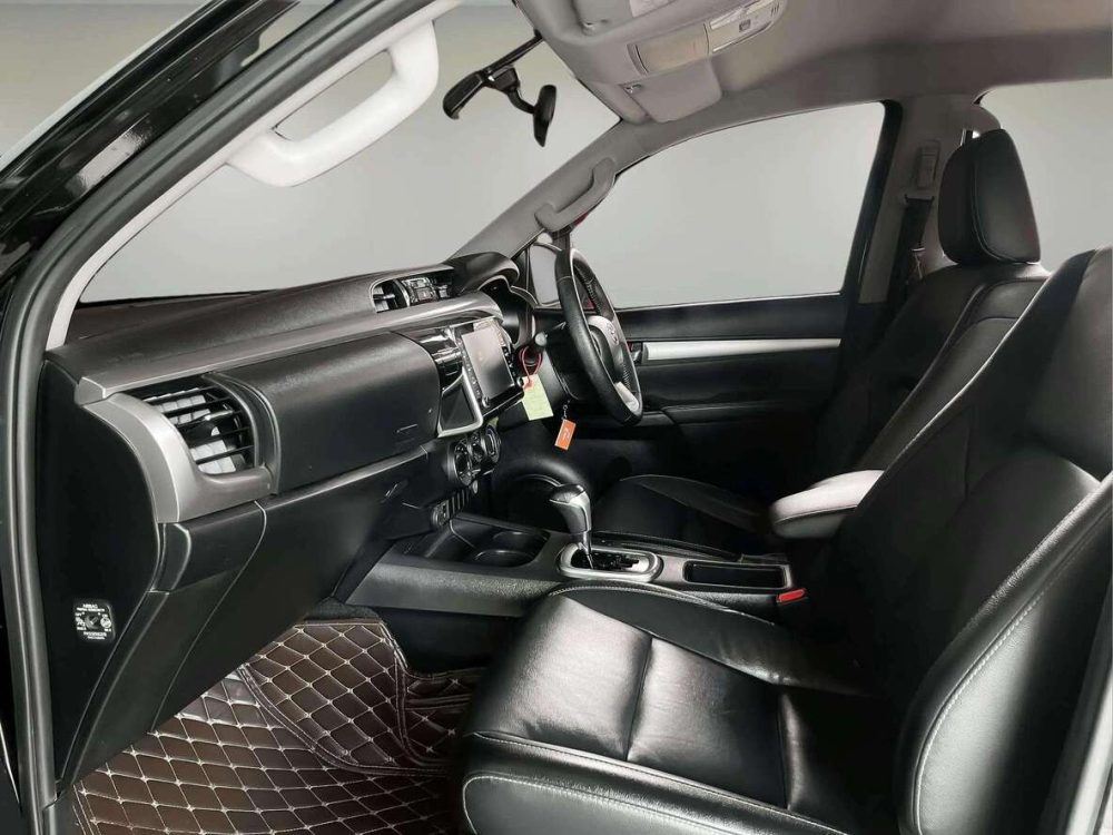 2022 TOYOTA REVO DOUBLECAB 2.4 PRERUNNER MID (MNC) [1P2438]