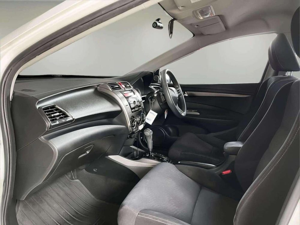 2013 HONDA City 1.5 SV i-vtec [1S1228V]
