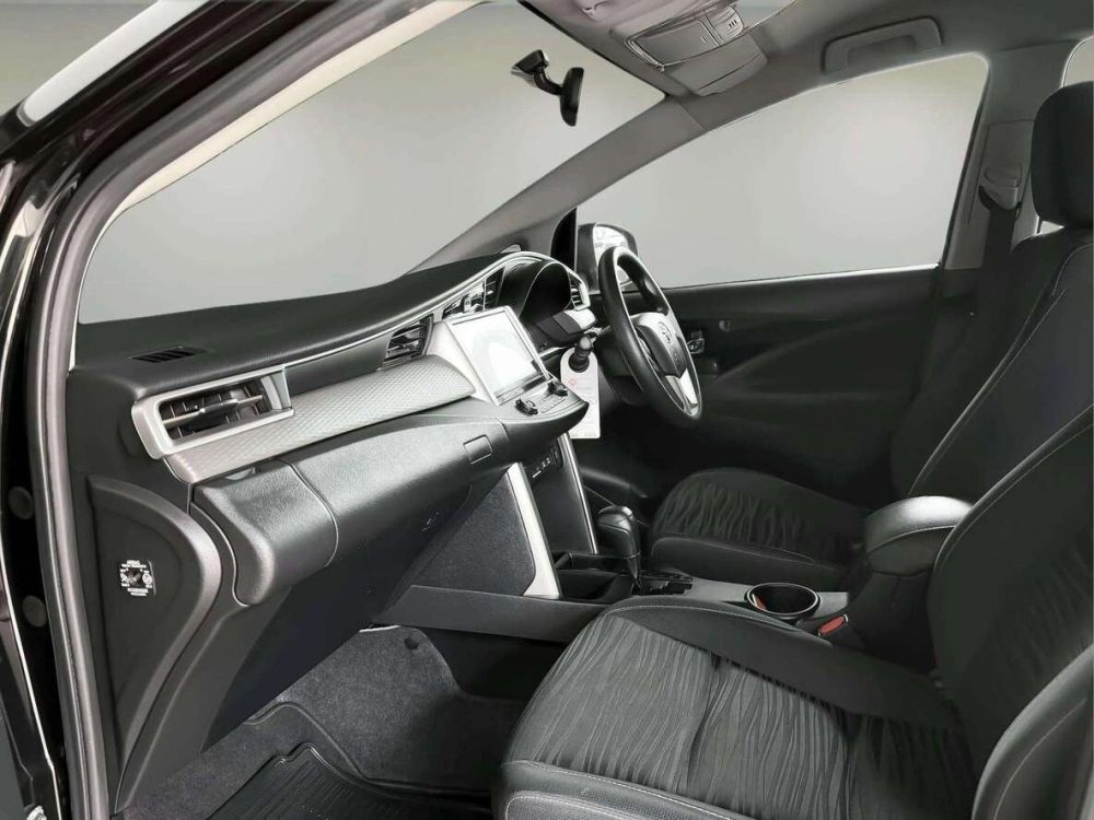 2021 TOYOTA INNOVA 2.8 CRYSTA [1P2462]