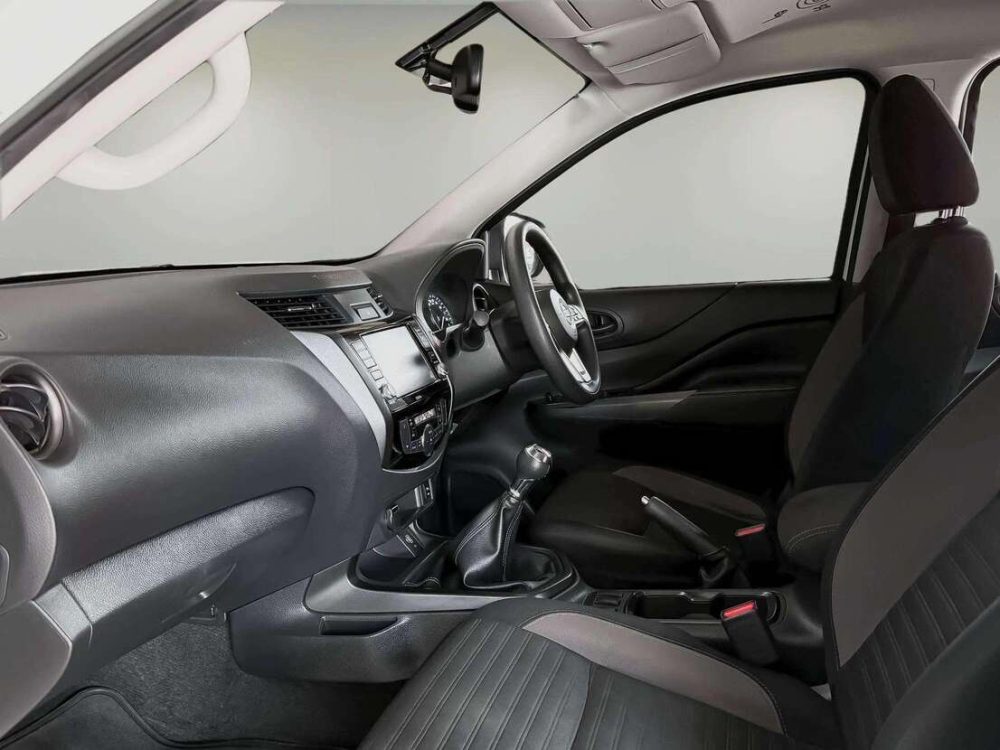 2023 NISSAN NAVARA 2.3 E BLACK EDITION CALIBRE [1C0011]