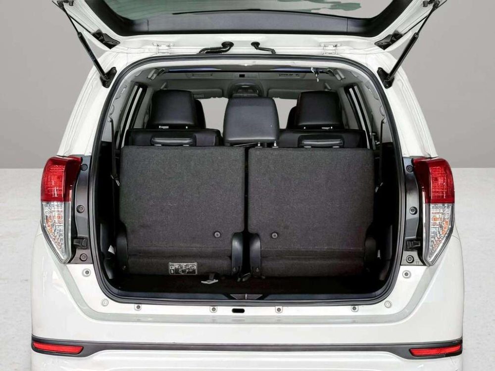 2017 TOYOTA INNOVA 2.8 CRYSTA V [1C0009]