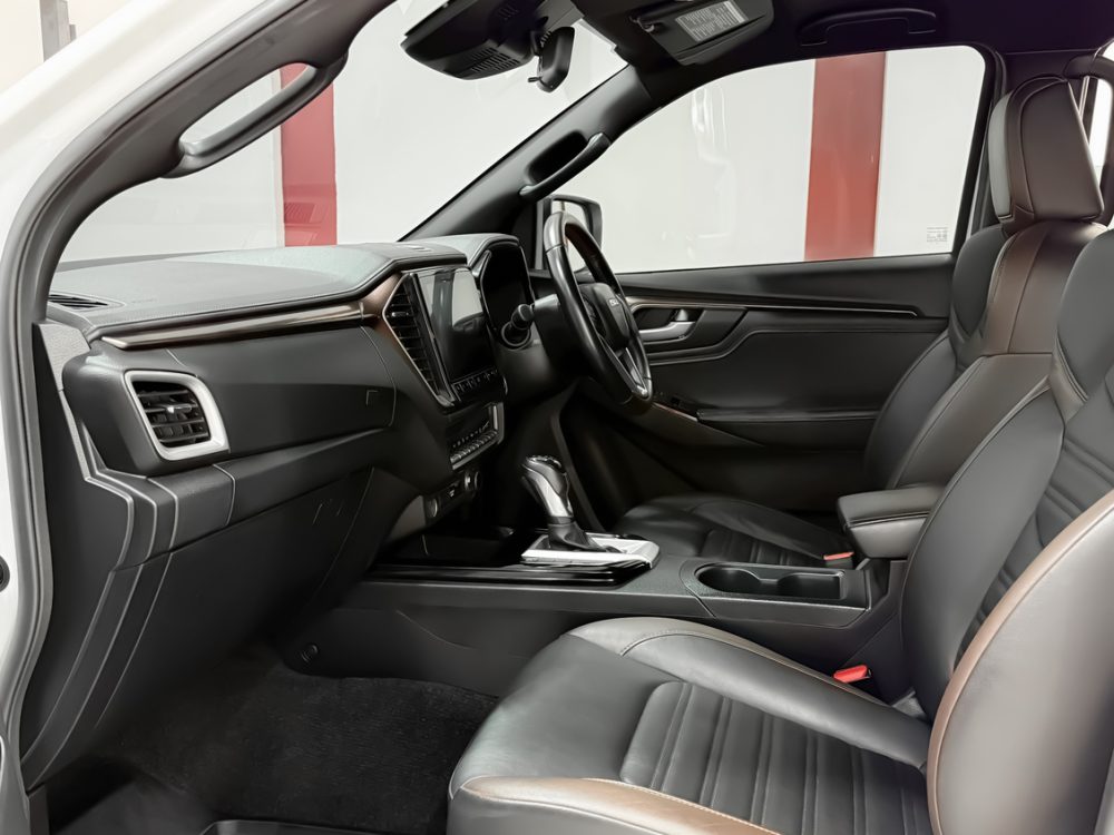 2023 ISUZU D-MAX 3.0 M VCROSS 4WD [1C0027]