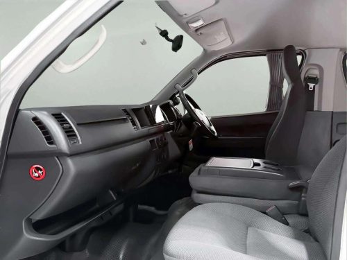2017 TOYOTA COMMUTER 3.0 D4D [1P2484V]
