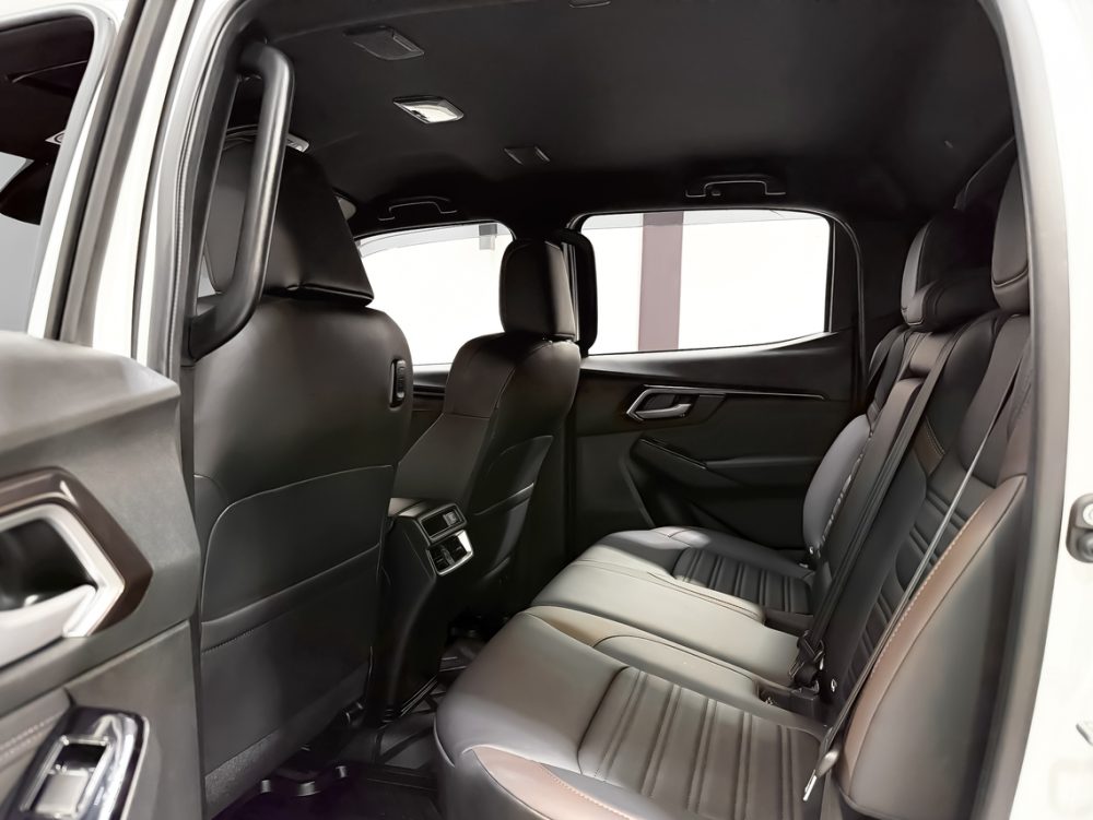 2023 ISUZU D-MAX 3.0 M VCROSS 4WD[1P2496]
