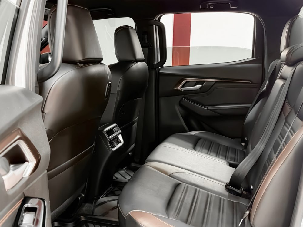 2023 ISUZU D-MAX 3.0 M VCROSS 4WD [1C0027]